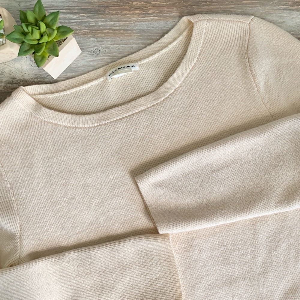 Club Monaco Cropped Sweater Size Small